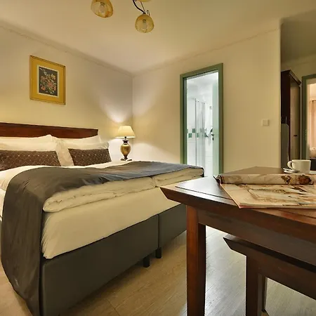 Nobles Apartmán *