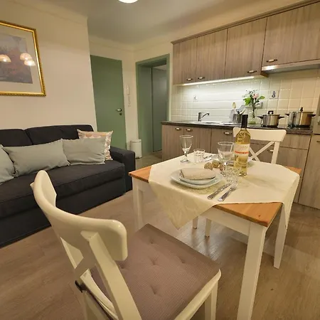Nobles Apartment *