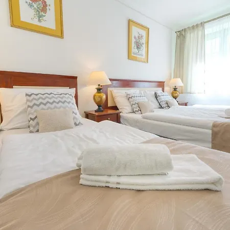 Nobles Apartment *