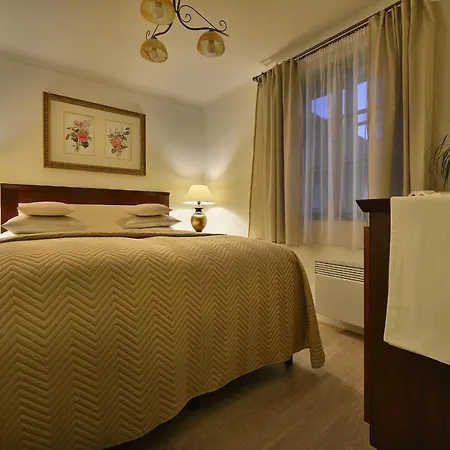 Nobles Apartment *